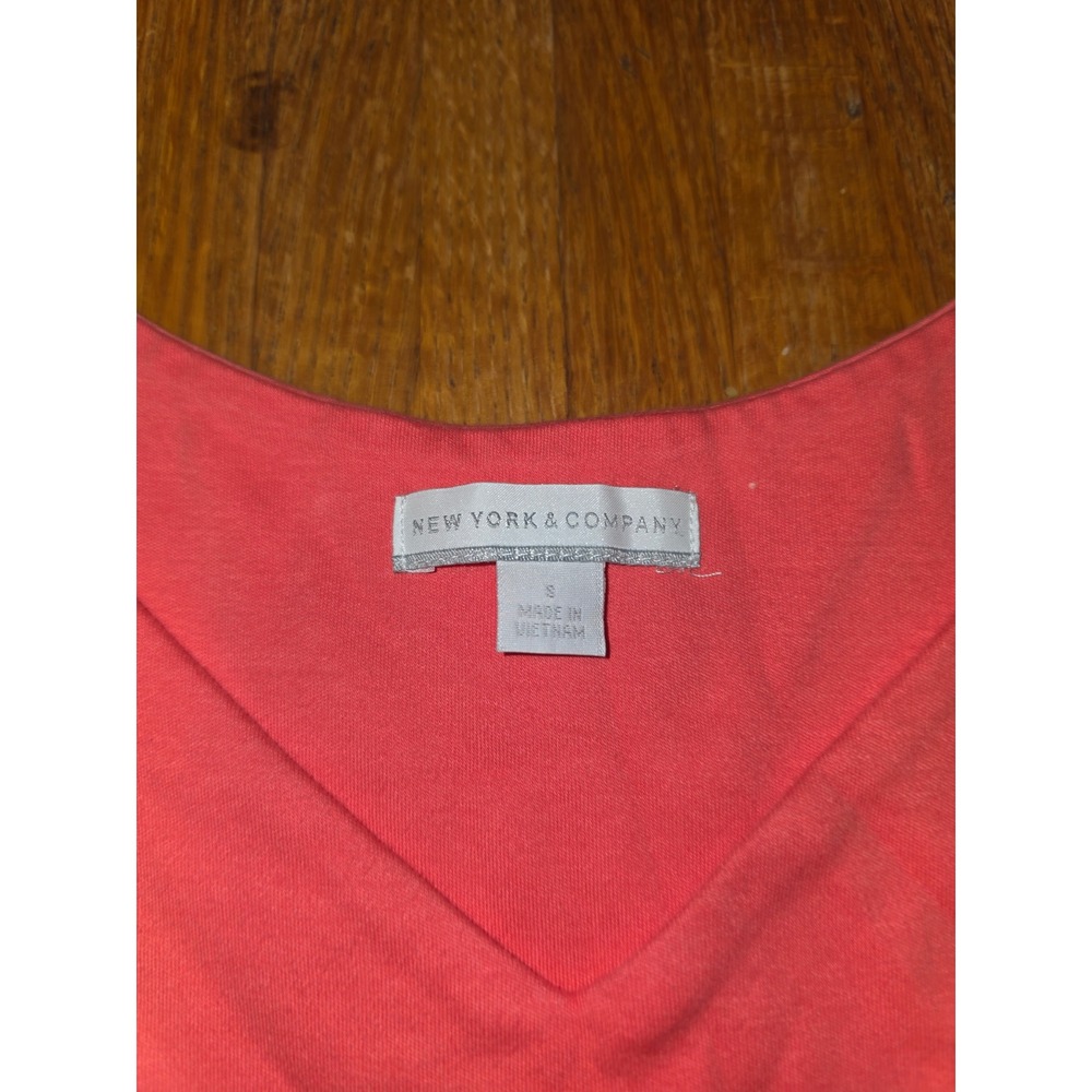 New York & Company Coral Pink V-Neck Sleeveless Sheath Dress Size S - Picture 4 of 10